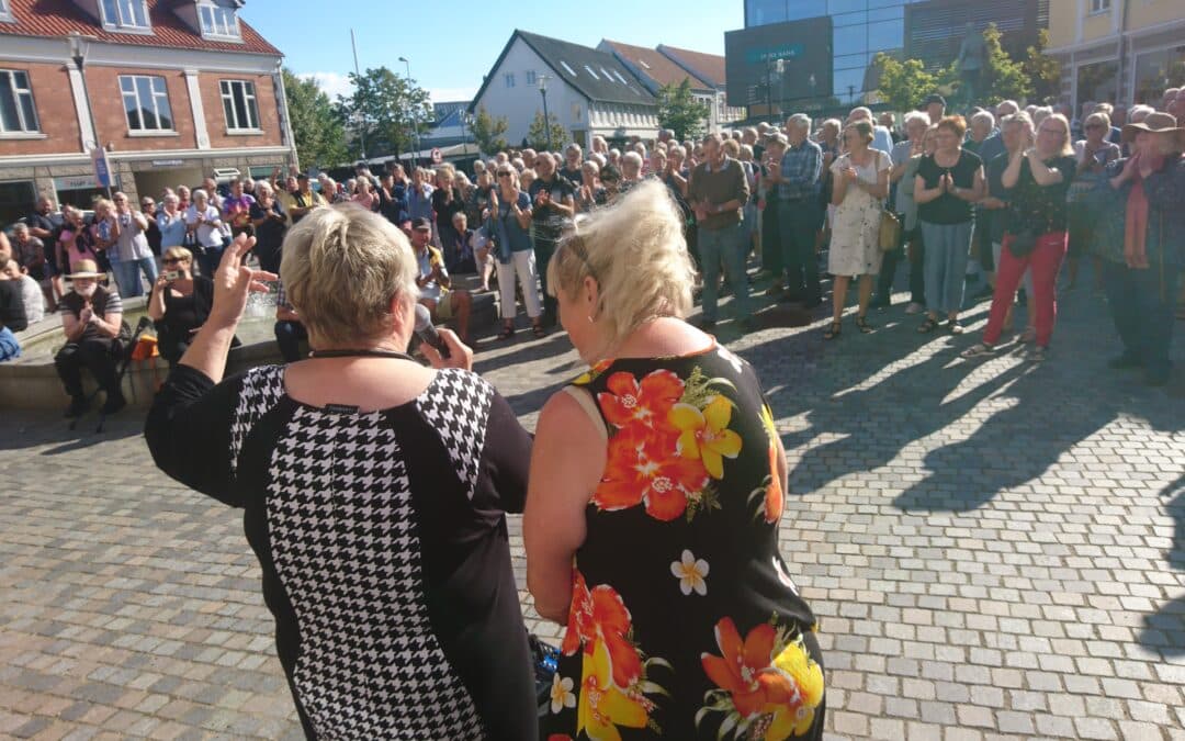 Mere i morgen: Demonstration trak flere hundrede